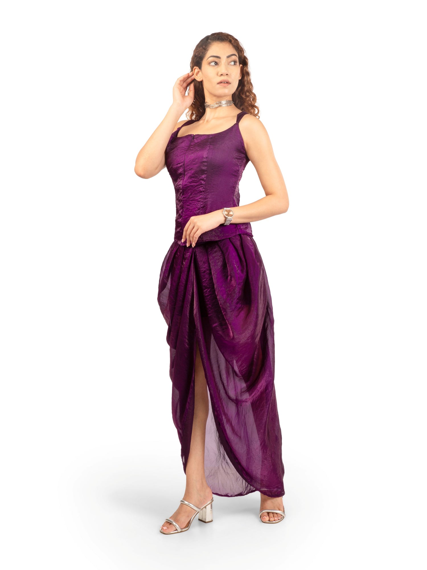 Side view of women's coord set