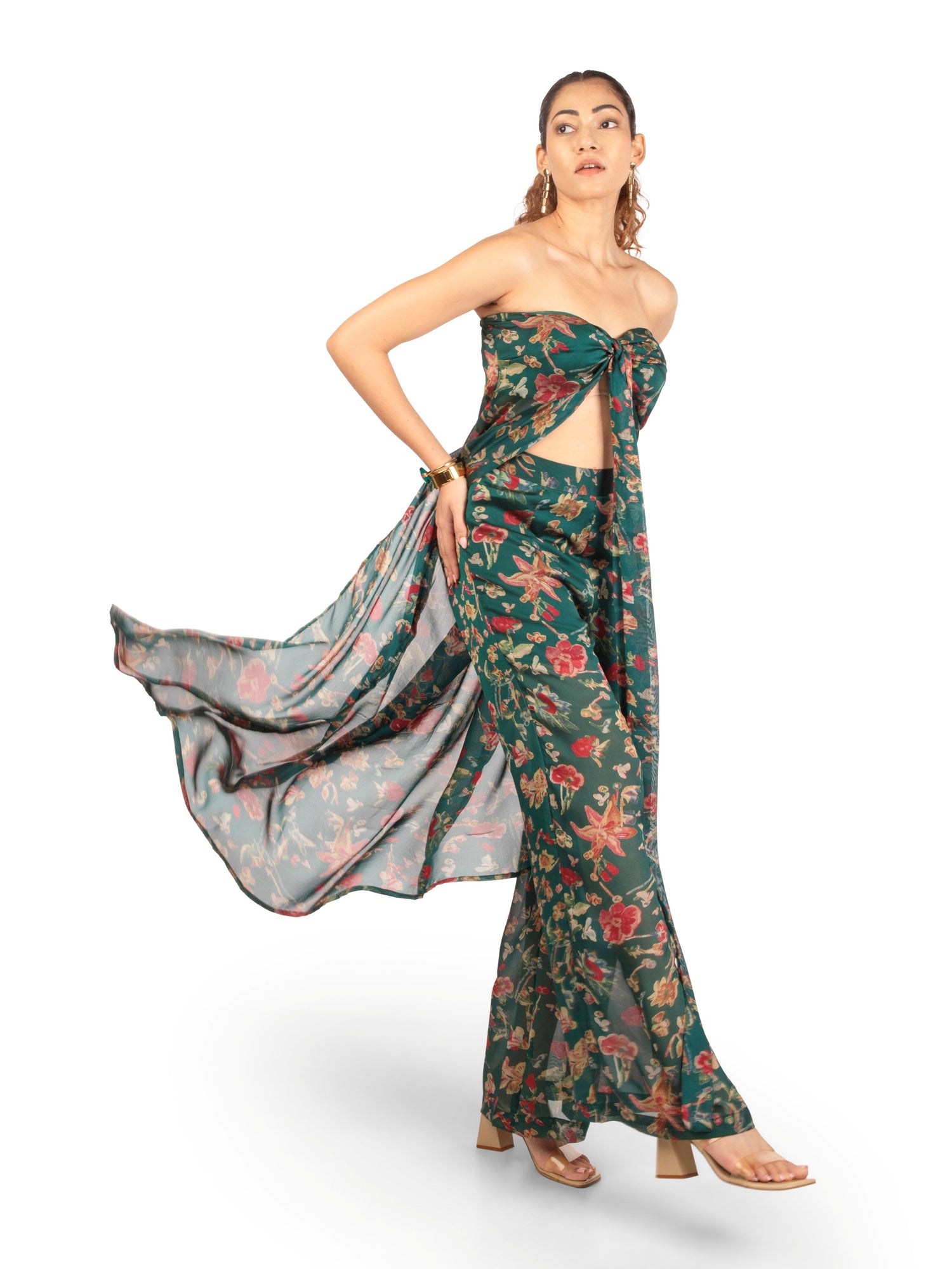 Side view of women's coord set